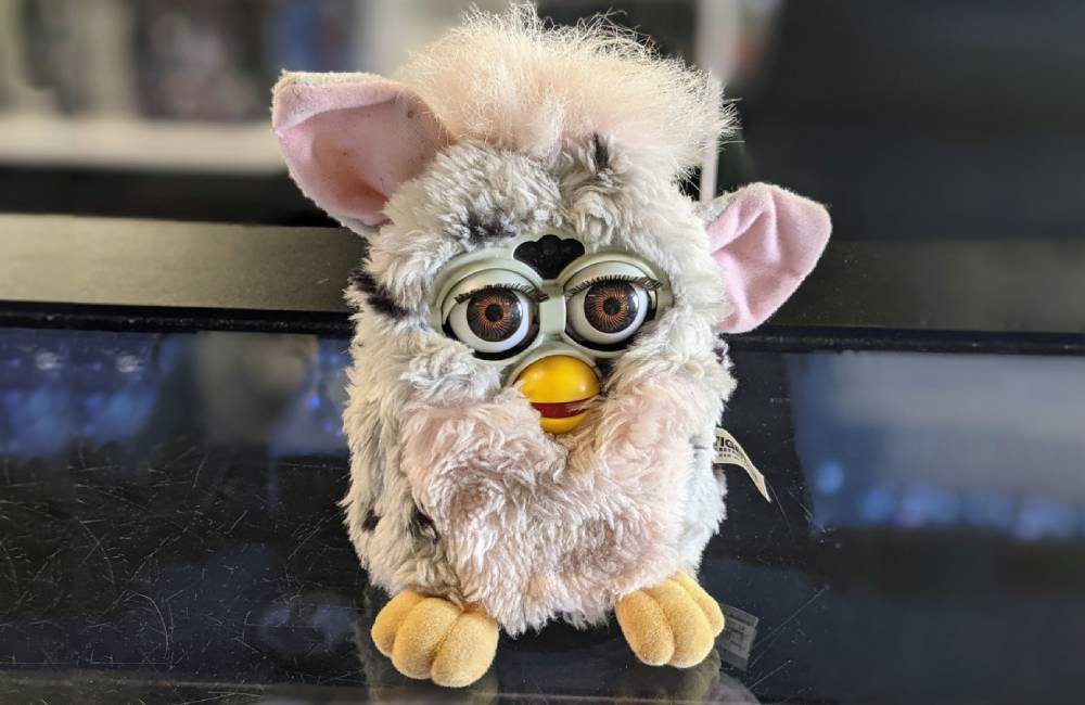 Original Furby @TheToyPlanetLtd/Twitter.com