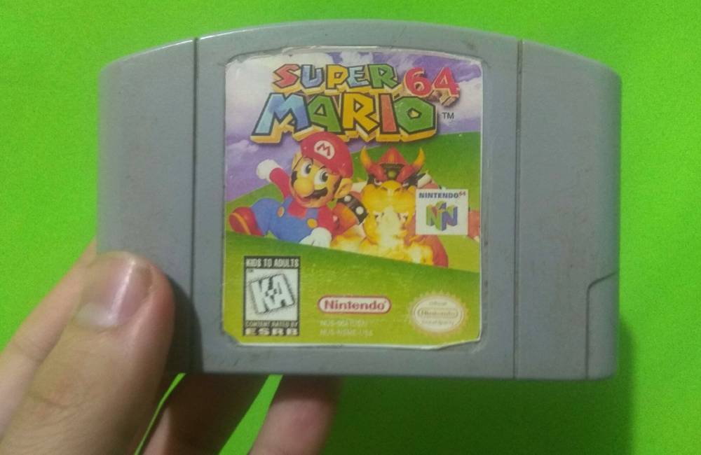 Super Mario 64 @mister_p2000/Twitter.com