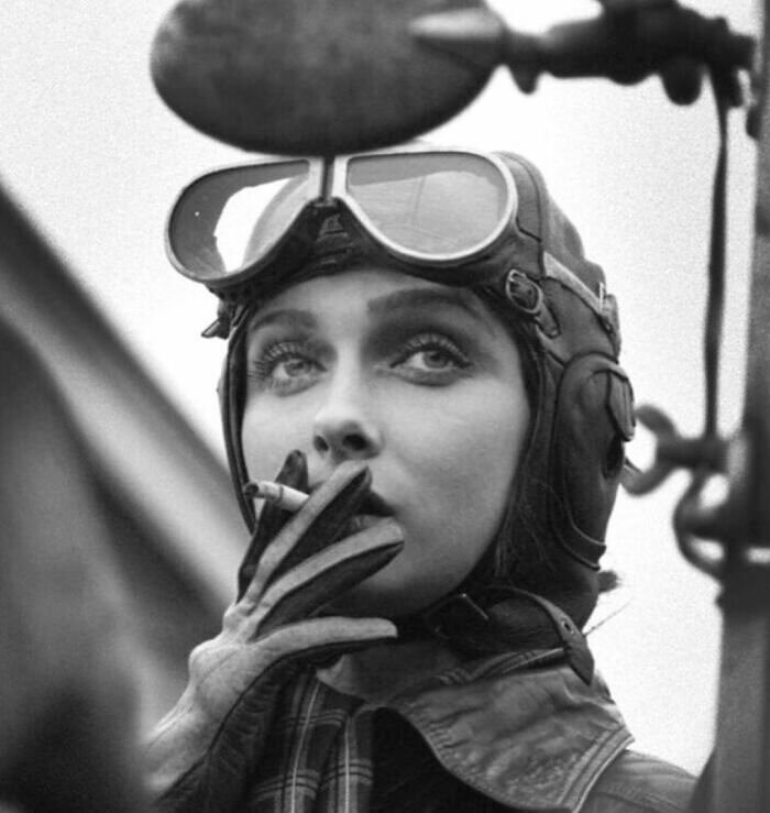 La pilote des années 1940 Shirley Slade à seulement 22 ans