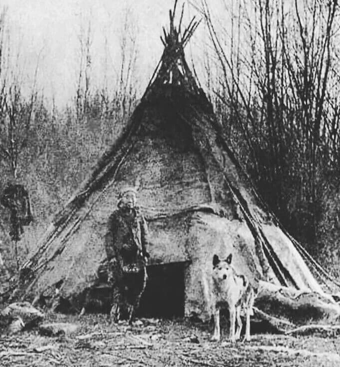 L'une des plus anciennes photos d'un Amérindien et de son animal de compagnie