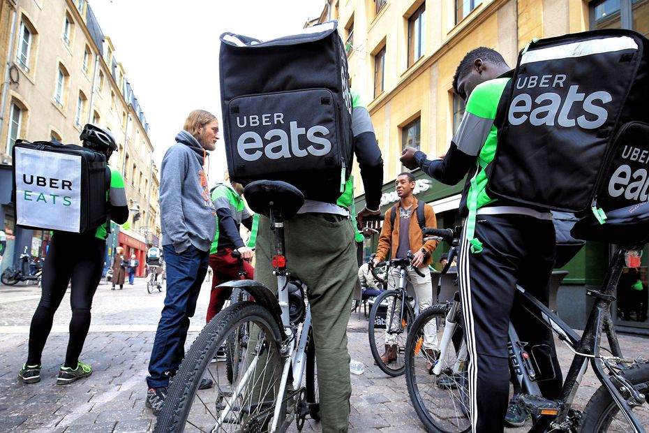 Uber Eats, Deliveroo, Stuart : les coursiers misent sur le couvre-feu